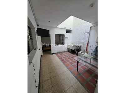 Casa de 4 alcobas en venta en Calasanz, Medellín, 272 m² · foto 11 de 15