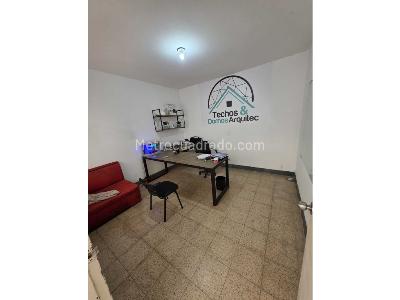 Casa de 4 alcobas en venta en Calasanz, Medellín, 272 m² · foto 14 de 15
