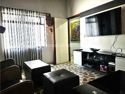 Apartamento de 3 alcobas en venta en Laureles, Medellín, 90 m² · foto 10 de 15