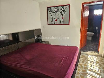 Apartamento de 3 alcobas en venta en Laureles, Medellín, 90 m² · foto 11 de 15