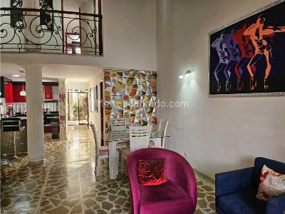 Apartamento de 3 alcobas en venta en Laureles, Medellín, 90 m² · foto 2 de 15
