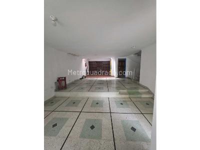 Casa en arriendo en Calasanz, Medellín · foto 2 de 20
