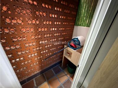 Apartaestudio en arriendo en El Velodromo, Medellín, 40 m² · foto 4 de 4