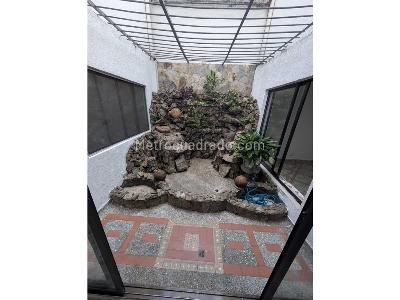 Apartamento en arriendo en Laureles, Medellín · foto 2 de 18
