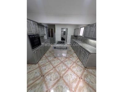 Apartamento en arriendo en Laureles, Medellín · foto 3 de 18