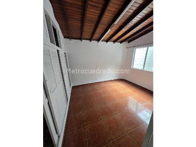 Casa de 4 alcobas en arriendo en El Velodromo, Medellín, 180 m² · foto 6 de 18