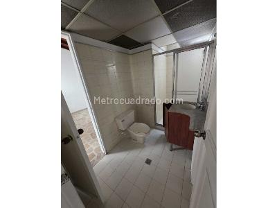 Casa de 4 alcobas en arriendo en El Velodromo, Medellín, 180 m² · foto 7 de 18