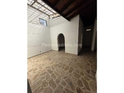 Casa de 4 alcobas en arriendo en El Velodromo, Medellín, 180 m² · foto 9 de 18