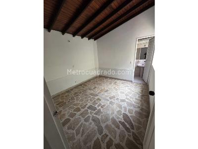 Casa de 4 alcobas en arriendo en El Velodromo, Medellín, 180 m² · foto 13 de 18