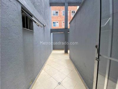 Apartamento de 3 alcobas en arriendo en La Castellana, Medellín, 130 m² · foto 11 de 15