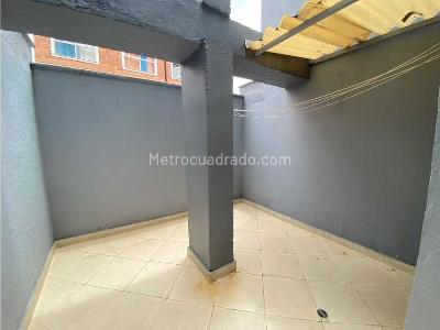 Apartamento de 3 alcobas en arriendo en La Castellana, Medellín, 130 m² · foto 12 de 15