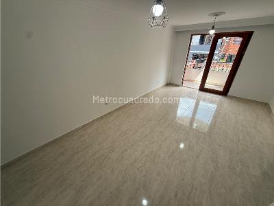 Apartamento de 2 alcobas en arriendo en La Floresta, Medellín, 72 m² · foto 2 de 12