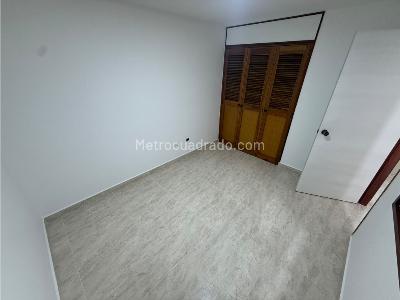 Apartamento de 2 alcobas en arriendo en La Floresta, Medellín, 72 m² · foto 7 de 12