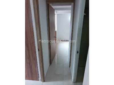 Apartamento de 3 alcobas en arriendo en Robledo Pajarito, Medellín, 55 m² · foto 11 de 20