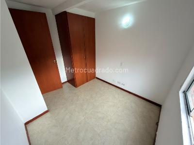 Apartamento de 3 alcobas en arriendo en Loma De Los Bernal, Medellín, 62 m² · foto 12 de 14