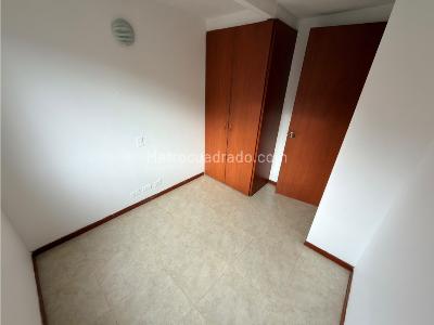 Apartamento de 3 alcobas en arriendo en Loma De Los Bernal, Medellín, 62 m² · foto 4 de 14