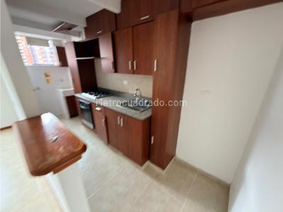 Apartamento de 3 alcobas en arriendo en Loma De Los Bernal, Medellín, 62 m² · foto 7 de 14