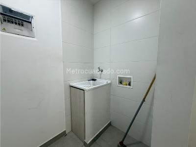 Apartamento de 3 alcobas en arriendo en Los Colores, Medellín, 74 m² · foto 5 de 17