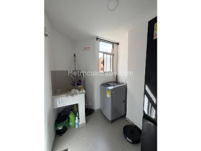 Apartaestudio en arriendo en La Castellana, Medellín, 45 m² · foto 8 de 12