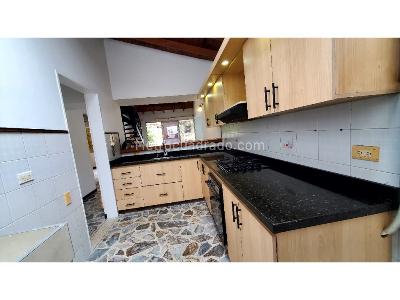 Casa de 3 alcobas en arriendo en Cristobal, Medellín, 90 m² · foto 3 de 18