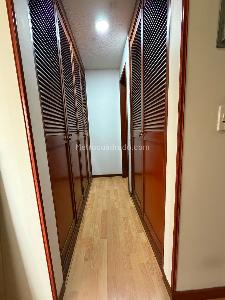 Apartamento de 3 alcobas en venta en Cedritos Cedro Golf, Bogotá, 109 m² · foto 10 de 20