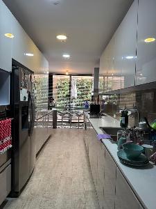 Apartamento de 3 alcobas en venta en Chico Reservado, Bogotá, 240 m² · foto 13 de 15