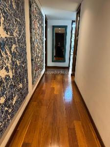 Apartamento de 3 alcobas en venta en Chico Reservado, Bogotá, 240 m² · foto 2 de 15