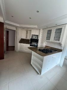 Apartamento de 3 alcobas en venta en Chico Museo, Bogotá, 210 m² · foto 13 de 15
