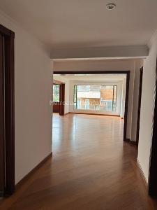 Apartamento de 3 alcobas en venta en Chico Museo, Bogotá, 210 m² · foto 15 de 15