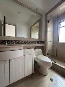 Apartamento de 3 alcobas en venta en Chico Museo, Bogotá, 210 m² · foto 7 de 15