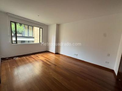 Apartamento de 3 alcobas en venta en Chico Museo, Bogotá, 210 m² · foto 10 de 15