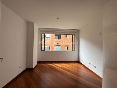 Apartamento de 3 alcobas en venta en Chico Museo, Bogotá, 210 m² · foto 11 de 15