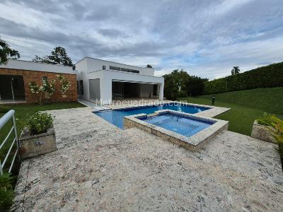 Casa de 4 alcobas en venta en El Eden, Armenia, 529 m² · foto 3 de 20
