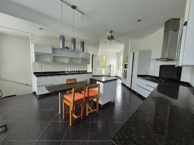 Casa de 4 alcobas en venta en El Eden, Armenia, 529 m² · foto 8 de 20