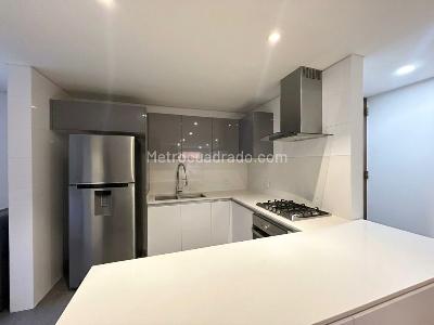 Apartamento de 2 alcobas en venta en Chico Norte, Bogotá, 81 m² · foto 3 de 20