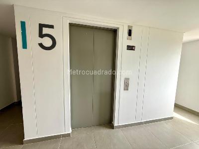 Apartaestudio en venta en Mazuren, Bogotá, 27 m² · foto 12 de 16