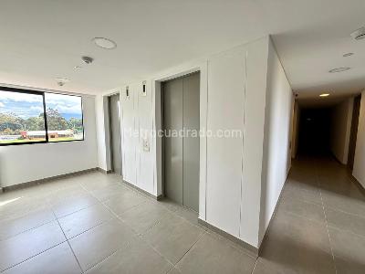 Apartaestudio en venta en Mazuren, Bogotá, 27 m² · foto 13 de 16