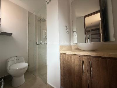 Apartamento de 3 alcobas en arriendo en Bella Suiza, Bogotá, 90 m² · foto 15 de 20
