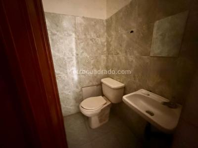 Casa de 5 alcobas en venta en El Vergel, Bogotá, 164 m² · foto 8 de 20