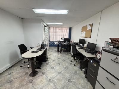 Office for rent in Santa Barbara Occidental, Bogotá