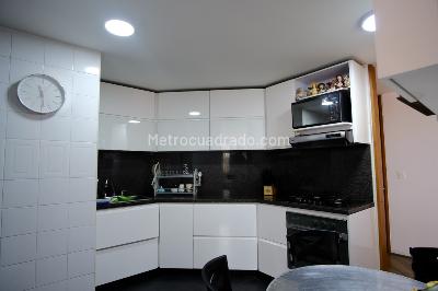 Apartamento de 2 alcobas en venta en Santa Bibiana, Bogotá, 141 m² · foto 8 de 13