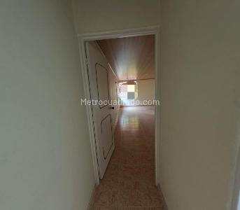 Casa de 3 alcobas en venta en Castilla, Bogotá, 115 m² · foto 2 de 20
