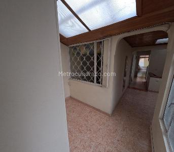 Casa de 3 alcobas en venta en Castilla, Bogotá, 115 m² · foto 4 de 20