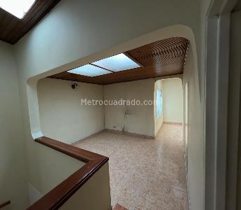 Casa de 3 alcobas en venta en Castilla, Bogotá, 115 m² · foto 5 de 20