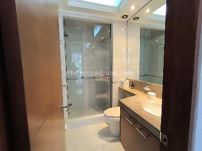 Apartamento de 3 alcobas en venta en Balcon De Lindaraja, Bogotá, 193 m² · foto 15 de 20