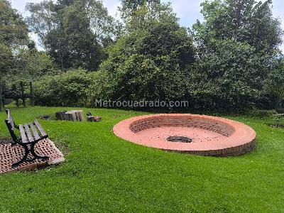 Apartamento de 3 alcobas en venta en Balcon De Lindaraja, Bogotá, 193 m² · foto 17 de 20