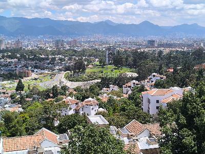 Apartamento de 3 alcobas en venta en Balcon De Lindaraja, Bogotá, 193 m² · foto 1 de 20