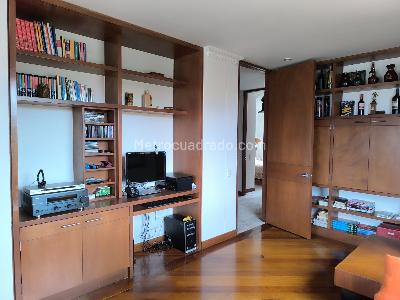 Apartamento de 3 alcobas en venta en Balcon De Lindaraja, Bogotá, 193 m² · foto 8 de 20