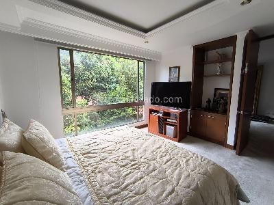 Apartamento de 3 alcobas en venta en Balcon De Lindaraja, Bogotá, 193 m² · foto 10 de 20