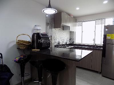 Casa de 5 alcobas en venta en Bosques De Mariana, Bogotá, 261 m² · foto 3 de 20